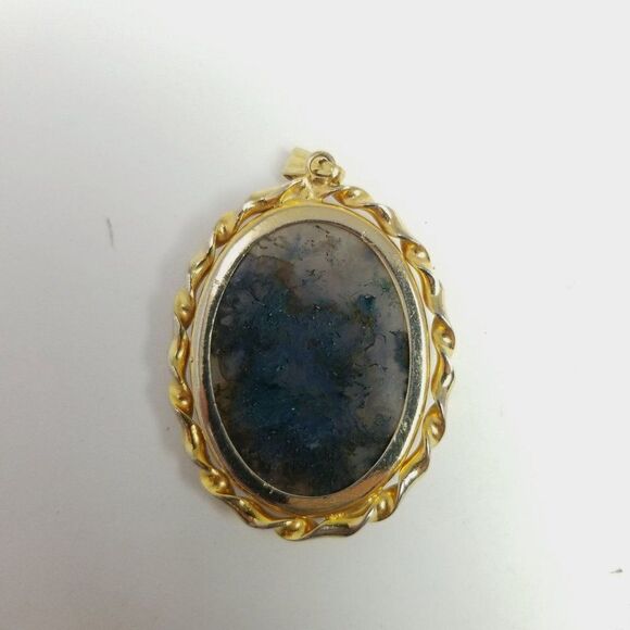 Vintage Oval Cabochon Hard Stone Pendant, Gold Tone Frame, Agate, Estate - Picture 3 of 6